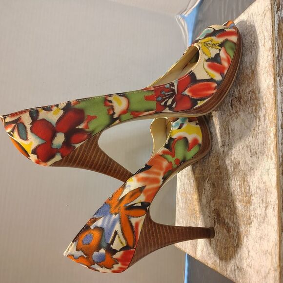 Nine West Red and Orange Blue Peep Toe Sling Back Heels Size 8.5. A3 - Picture 3 of 7